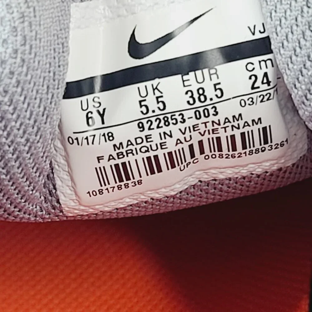 Nike women gray